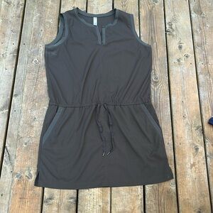 Lolë dress with pockets women’s size XL